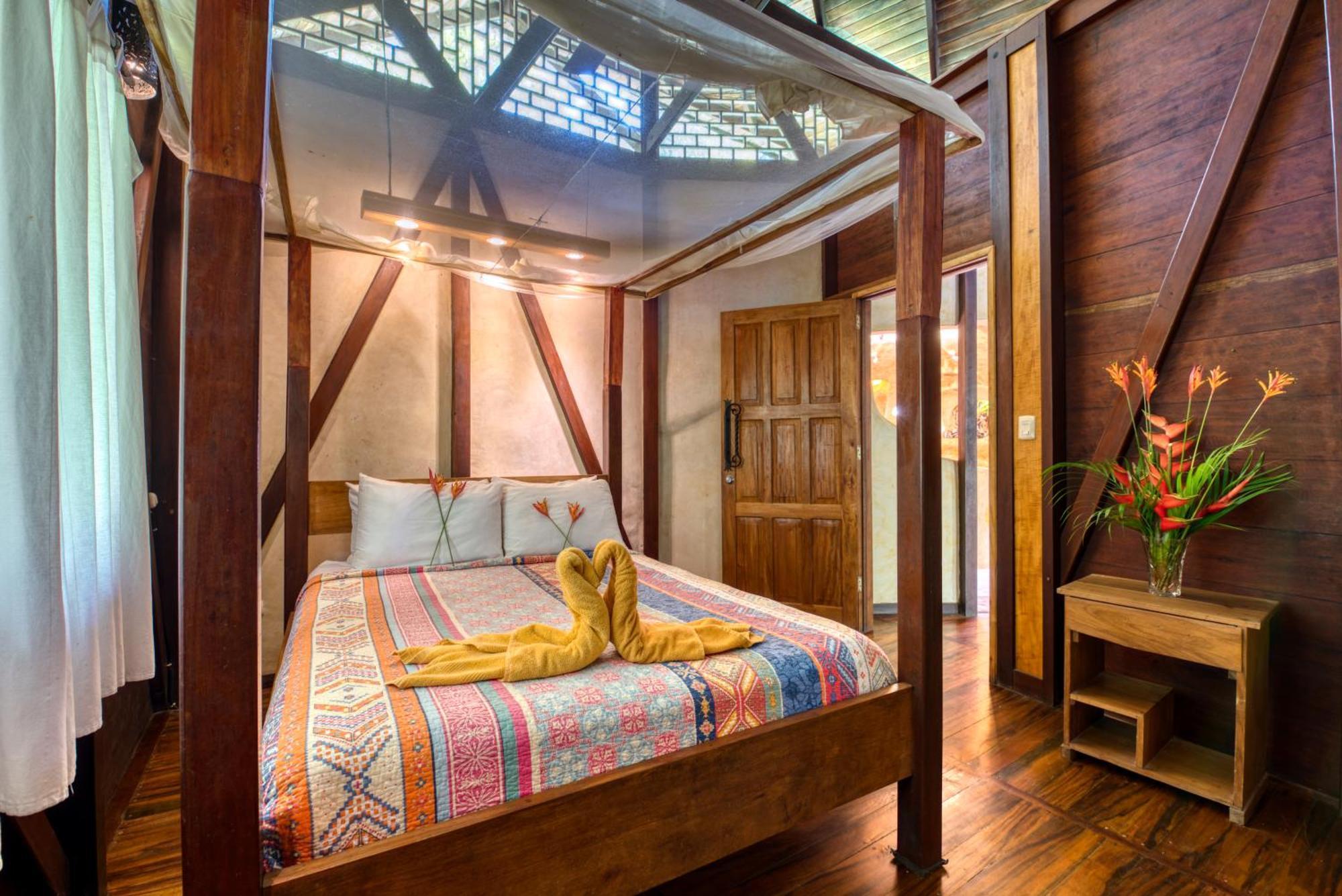 Tree House Beachfront Lodge Puerto Viejo de Talamanca Eksteriør billede