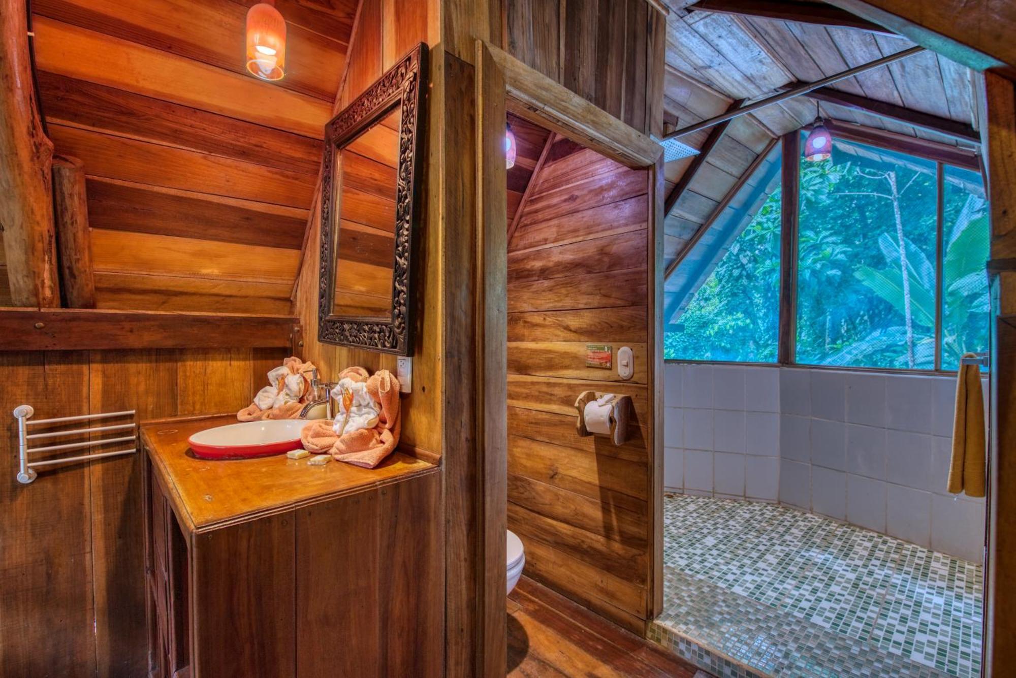 Tree House Beachfront Lodge Puerto Viejo de Talamanca Eksteriør billede